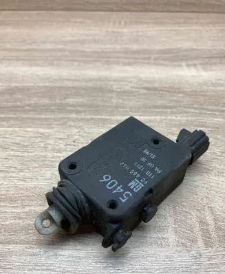 Opel Zafira A Central locking motor 90460062 5406
