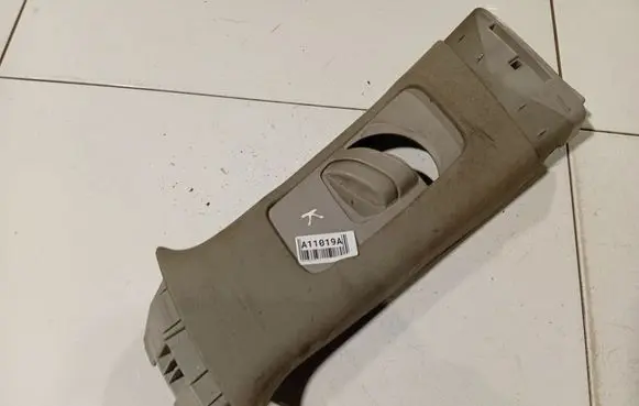 Toyota Avensis T270 Other interior part 7302405020 73024-05020