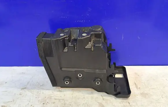 Volvo XC60 Battery box tray cover/lid 31651455