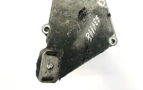 Audi A6 S6 C5 4B Engine mounting bracket 4B0199307C