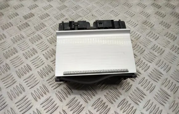 Skoda Octavia Mk3 (5E) Wireless charging module 5E1863071Q 3V0035502