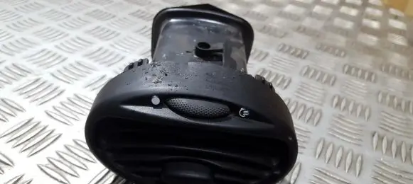 Ford Focus Dash center air vent grill 98ab19893bjw