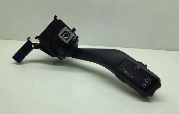 Volkswagen Touran I Wiper control stalk ANP80H024A 7TC0192D