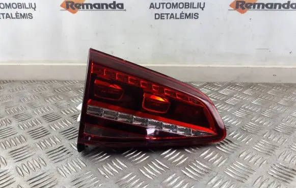 Volkswagen e-Golf Tailgate rear/tail lights 5G0945307F