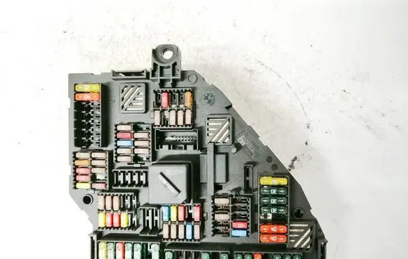 BMW 5 F10 F11 Fuse box set 923442301 217033452F