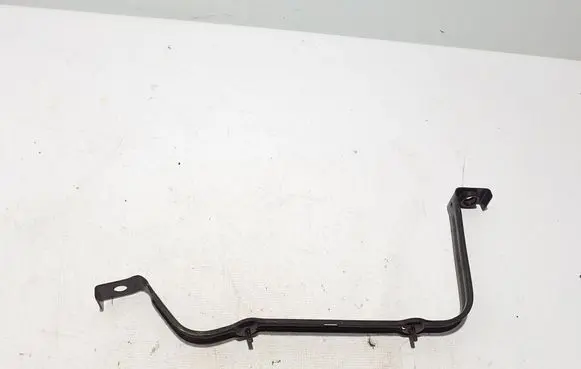 Fuel tank mounting bracket