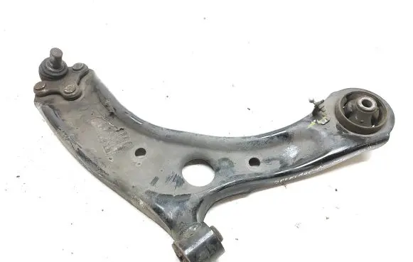 KIA Sportage Front lower control arm/wishbone