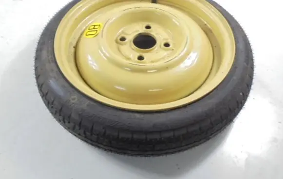 Daihatsu Cuore R12 spare wheel 
