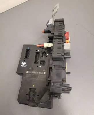 Mercedes-Benz E W211 Fuse module 5DK01102301