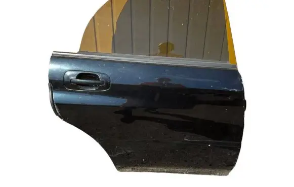 Subaru Impreza II Front door