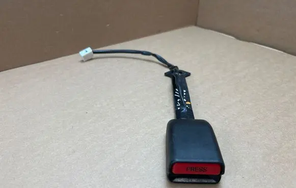 Mazda 6 Front seatbelt buckle