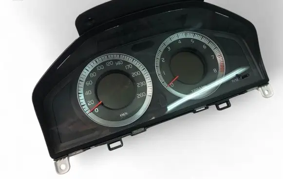 Volvo V70 Speedometer (instrument cluster) 31270366AA