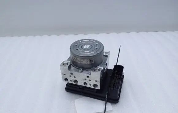 BMW 2 F45 ABS Pump 6883344 6883343