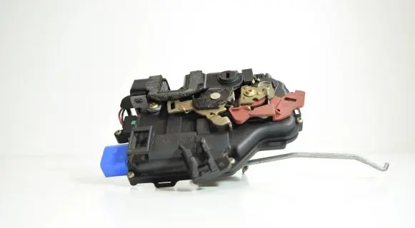 Audi A8 S8 D3 4E Rear door lock 4E0839015