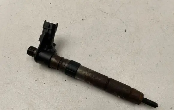Ford Mondeo MK IV Fuel injector 0445115025