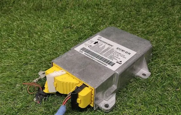 Mercedes-Benz E W212 Airbag control unit/module A2129014304 5WK43966