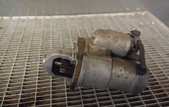 Infiniti G35 Starter motor 23300JK20A S114927