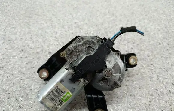Opel Corsa D Rear window wiper motor 13163029