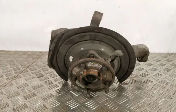 Dodge Nitro Front wheel hub