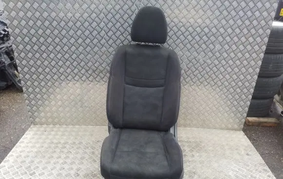 Nissan X-Trail T32 Front driver seat 