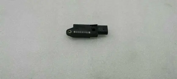Mercedes-Benz CLS C219 Airbag deployment crash/impact sensor A0028202726
