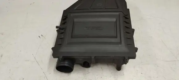 Audi Q2 - Air filter box 04c000183a 04c129601g 04c129620a