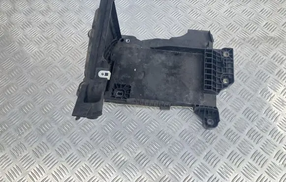 BMW 1 F40 Battery box tray 7473113