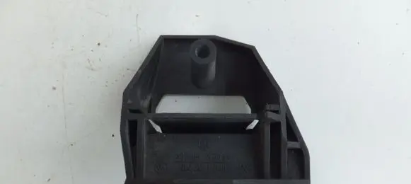 BMW 7 E38 Radiator mount bracket 1737707 17111737707
