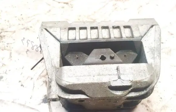 Volkswagen Golf V Engine mount bracket 1k0199262bb