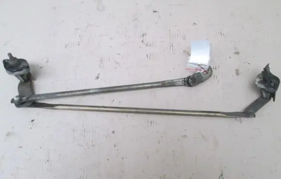 KIA Clarus Front wiper linkage and motor