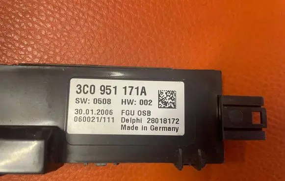 Volkswagen PASSAT B6 Alarm control unit/module 3C0951171A