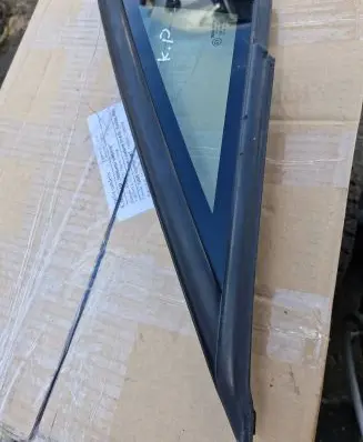 Seat Leon (1P) Front triangle window/glass 43R000469 DOT497M31AS2