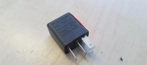 Opel Zafira A Other relay 24432680 702