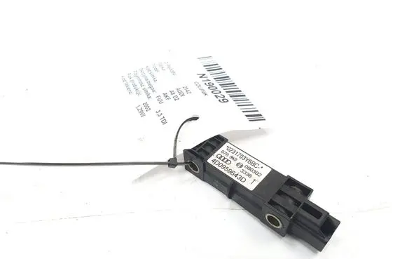 Audi A8 S8 D2 4D Airbag deployment crash/impact sensor
