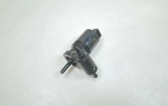 Nissan Note (E11) Windscreen/windshield washer pump 30097 111559 060103