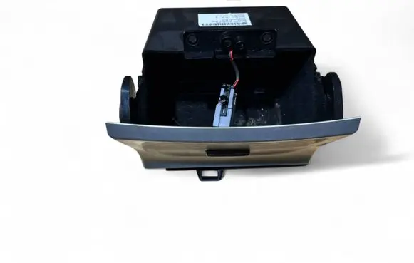 Ashtray (front)