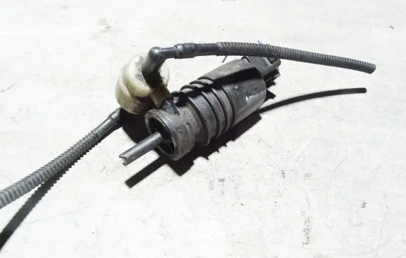 Audi A6 S6 C5 4B Windscreen/windshield washer pump