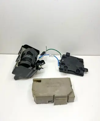 Mercedes-Benz SL R231 Central locking vacuum pump A0009002406 A0009012903