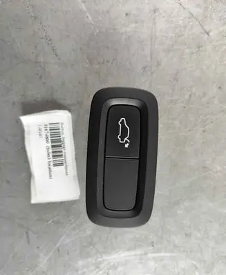 Volvo XC40 Tailgate opening switch 31674800 31376889