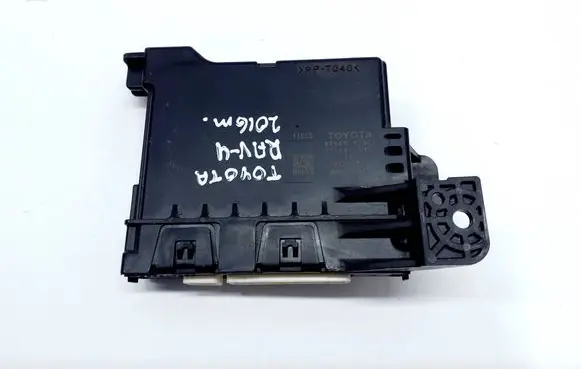 Toyota RAV 4 (XA40) Other devices 8865042600