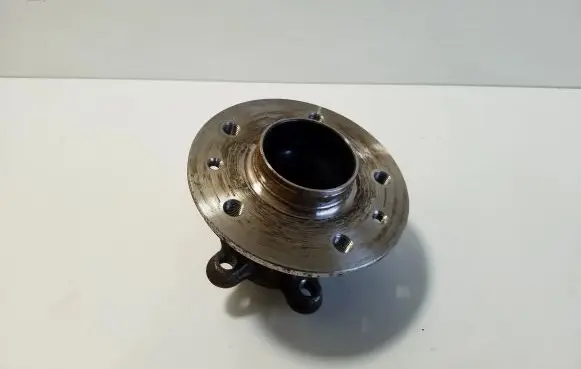 Nissan Qashqai J12 Rear wheel hub