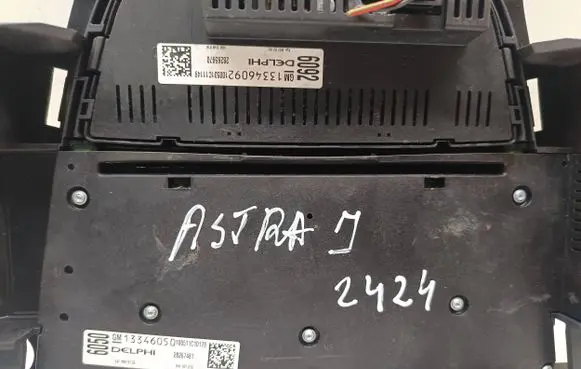 Opel Astra J Head unit multimedia control 13346050 13346092 100511C10170