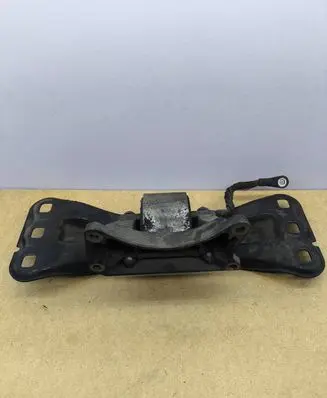 Mercedes-Benz CLK A209 C209 Gearbox mounting bracket A2032420601