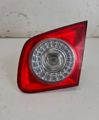 Tailgate rear/tail lights
