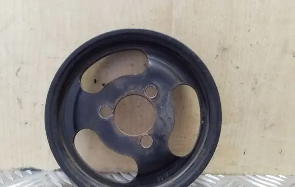 Opel Vectra B Water pump pulley 90502887