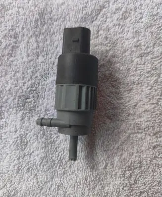 Nissan Qashqai Windscreen/windshield washer pump 28920JD00A