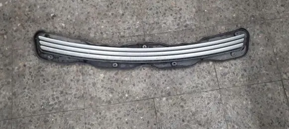 Mercedes-Benz E W210 Bonnet/hood grill 