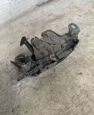 Nissan Quest Engine bonnet/hood lock/catch