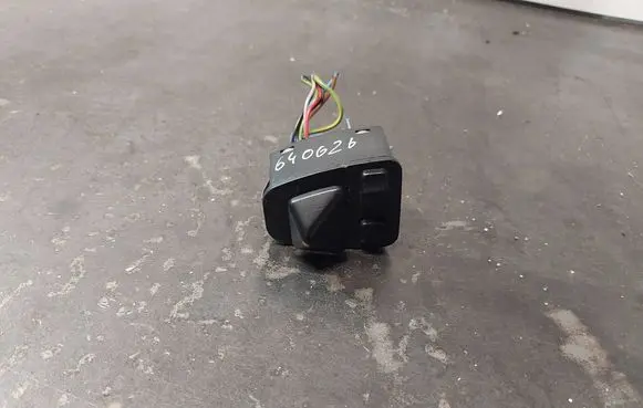 BMW 3 E46 Wing mirror switch 83737329 8373732