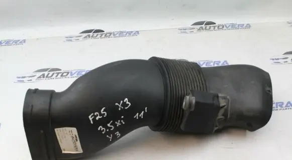 BMW X3 F25 Air intake hose/pipe 7601874